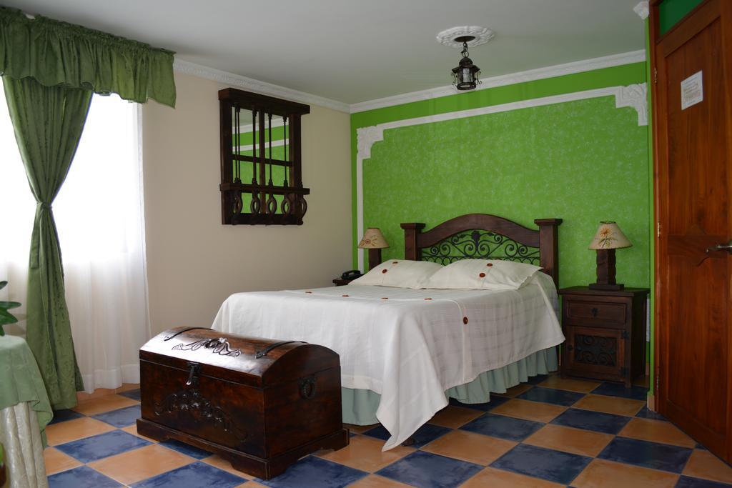 Hotel Casa Colonial Santa Rosa De Cabal Værelse billede