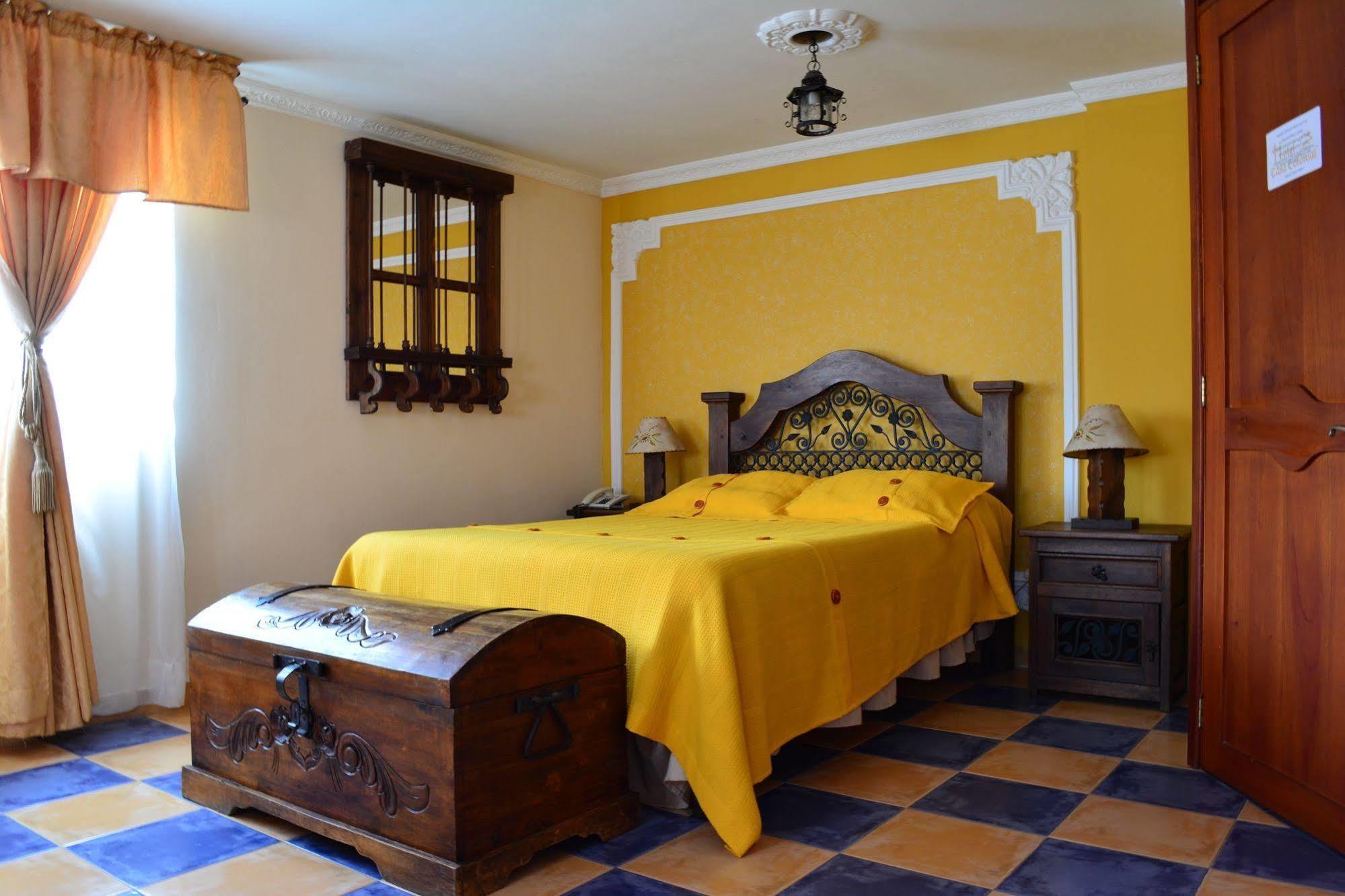 Hotel Casa Colonial Santa Rosa De Cabal Eksteriør billede