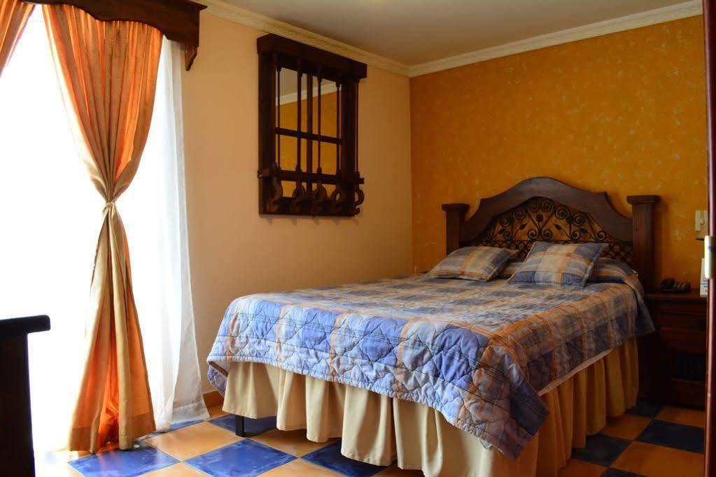 Hotel Casa Colonial Santa Rosa De Cabal Eksteriør billede